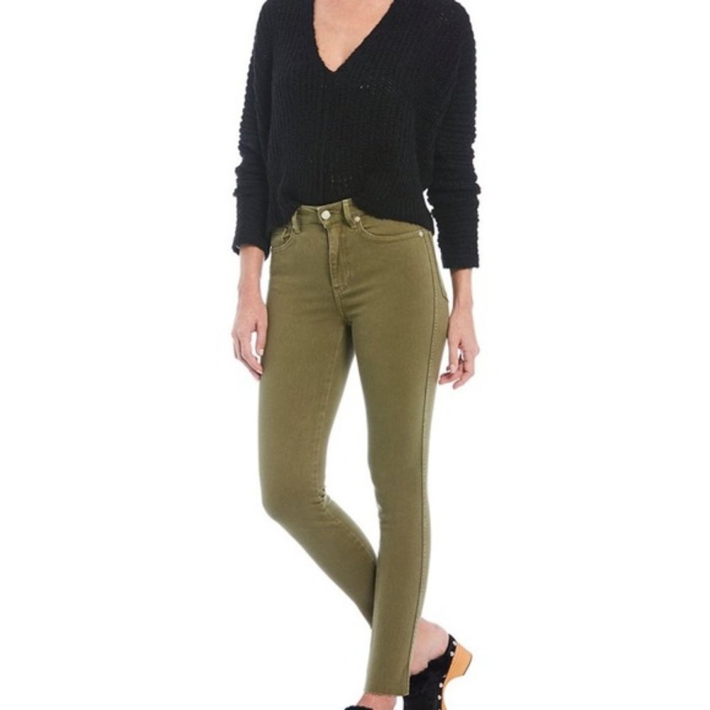 ***SOLD*** Free People Raw Hem High Rise Jeans NWT